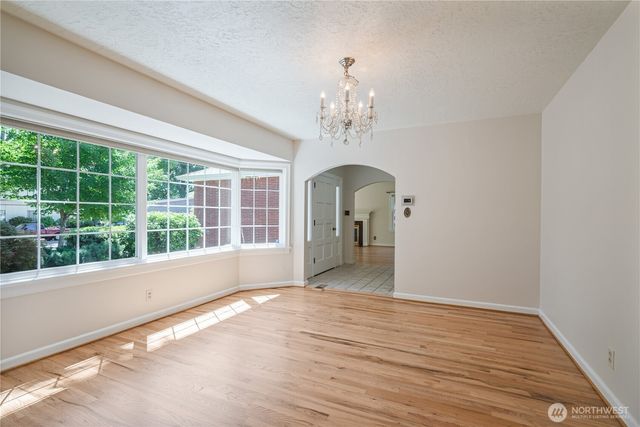 1327 18th Avenue, Longview, WA 98632