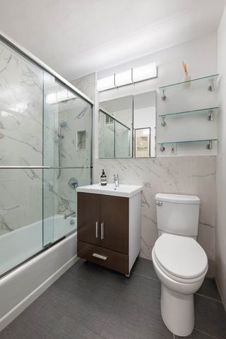 301 E 69th St Apt 4K, New York City, NY 10021