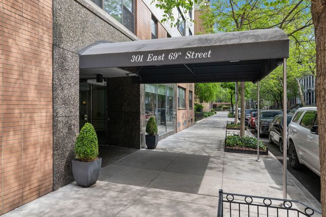 301 E 69th St Apt 4K, New York City, NY 10021
