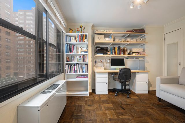301 E 69th St Apt 4K, New York City, NY 10021