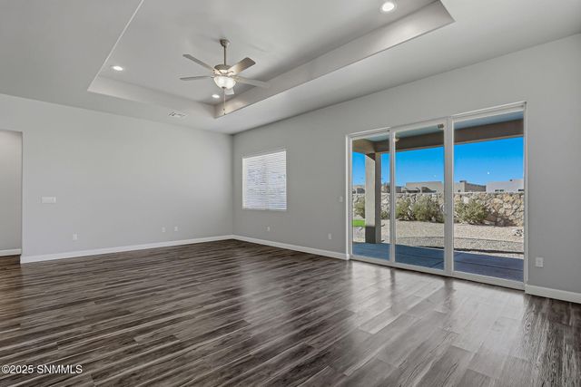 6221 Quicksilver Street, Las Cruces, NM 88012