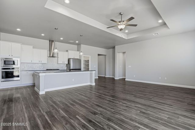 6221 Quicksilver Street, Las Cruces, NM 88012