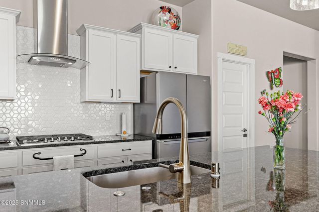 6221 Quicksilver Street, Las Cruces, NM 88012