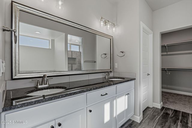 6221 Quicksilver Street, Las Cruces, NM 88012