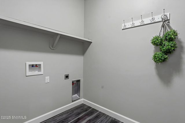 6221 Quicksilver Street, Las Cruces, NM 88012