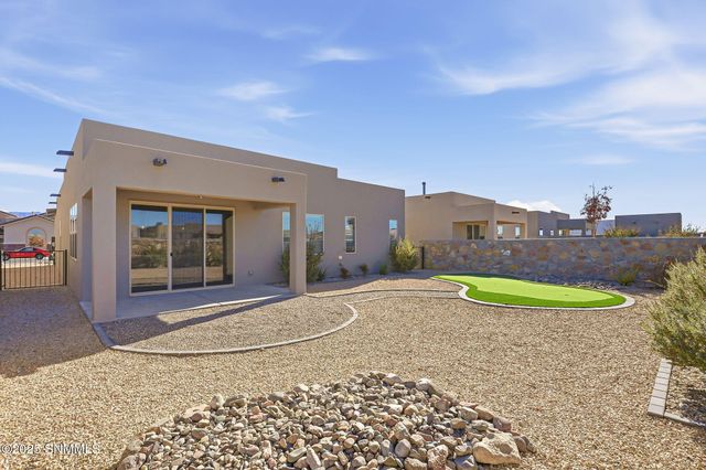 6221 Quicksilver Street, Las Cruces, NM 88012