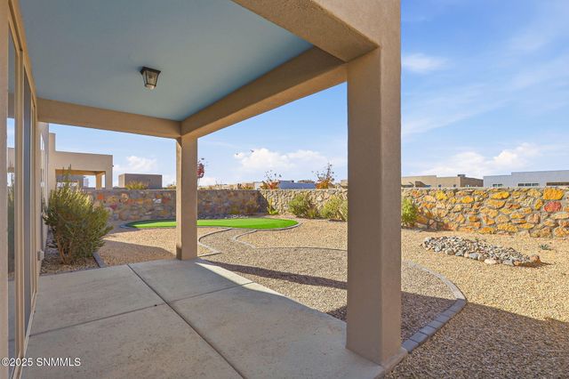 6221 Quicksilver Street, Las Cruces, NM 88012