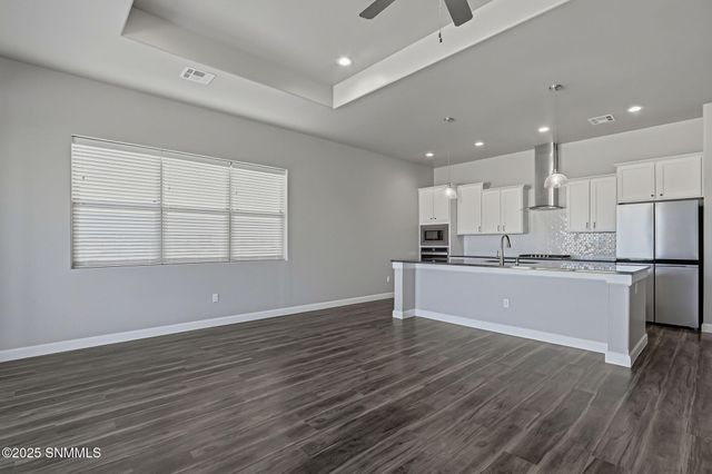 6221 Quicksilver Street, Las Cruces, NM 88012