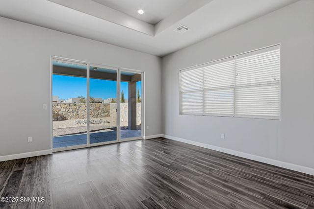 6221 Quicksilver Street, Las Cruces, NM 88012