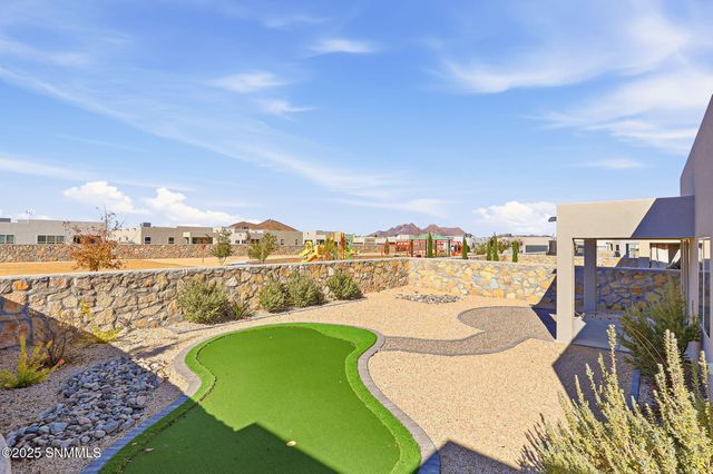 6221 Quicksilver Street, Las Cruces, NM 88012