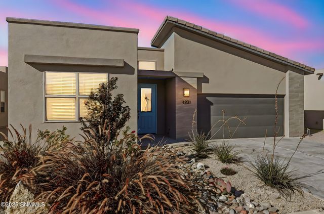 6221 Quicksilver Street, Las Cruces, NM 88012