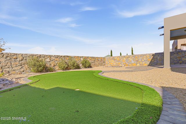 6221 Quicksilver Street, Las Cruces, NM 88012