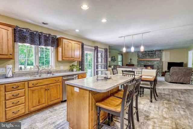2540 EL DORADO DR, York, PA 17402