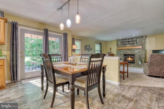 2540 EL DORADO DR, York, PA 17402