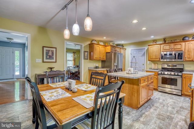 2540 EL DORADO DR, York, PA 17402