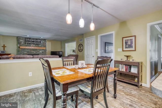 2540 EL DORADO DR, York, PA 17402