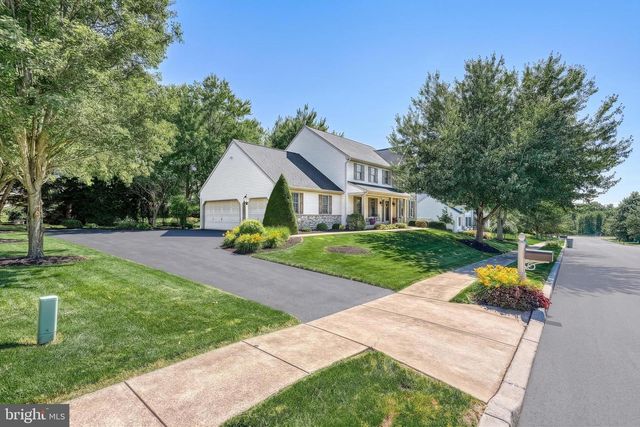 2540 EL DORADO DR, York, PA 17402