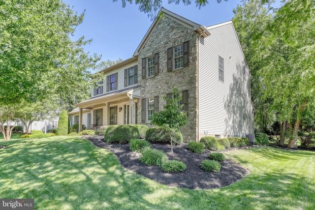 2540 EL DORADO DR, York, PA 17402