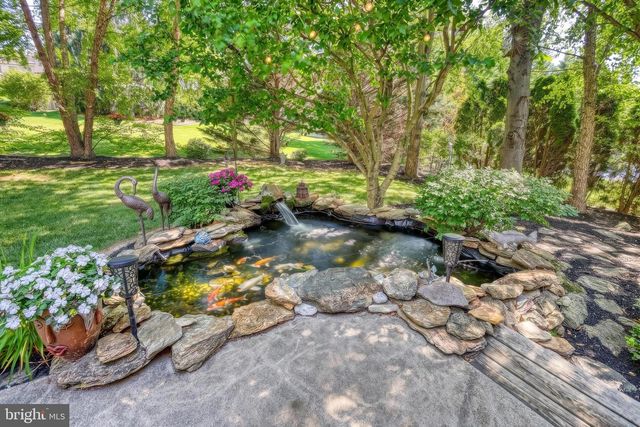 2540 EL DORADO DR, York, PA 17402