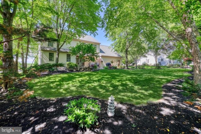 2540 EL DORADO DR, York, PA 17402