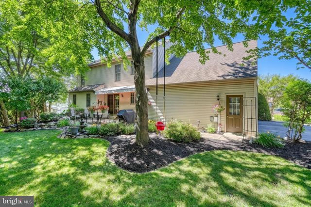 2540 EL DORADO DR, York, PA 17402