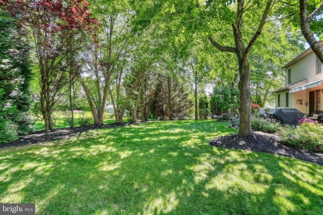 2540 EL DORADO DR, York, PA 17402