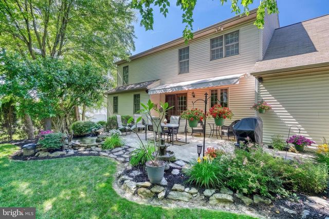 2540 EL DORADO DR, York, PA 17402