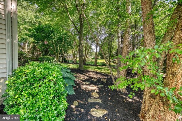 2540 EL DORADO DR, York, PA 17402