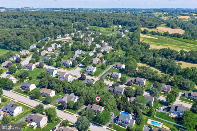 2540 EL DORADO DR, York, PA 17402