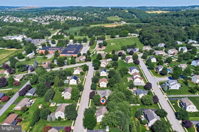 2540 EL DORADO DR, York, PA 17402