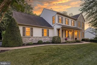 2540 EL DORADO DR, York, PA 17402