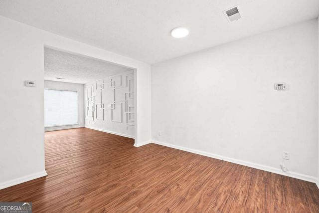 151 Old Ferry Way, Roswell, GA 30076