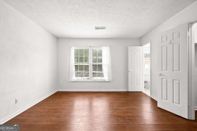 151 Old Ferry Way, Roswell, GA 30076