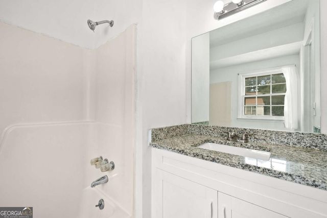 151 Old Ferry Way, Roswell, GA 30076