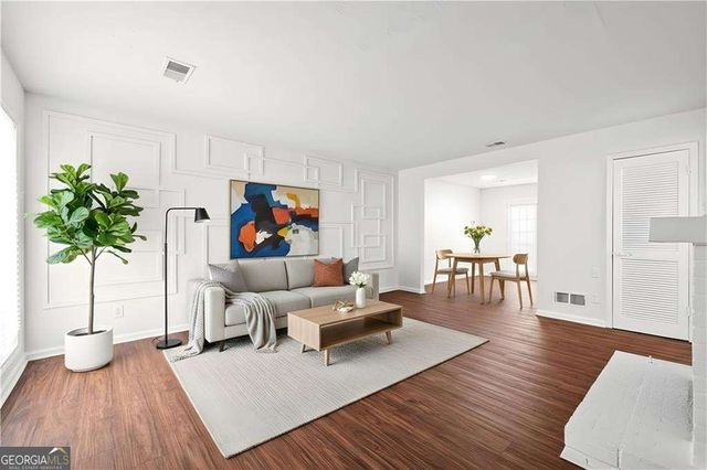 151 Old Ferry Way, Roswell, GA 30076