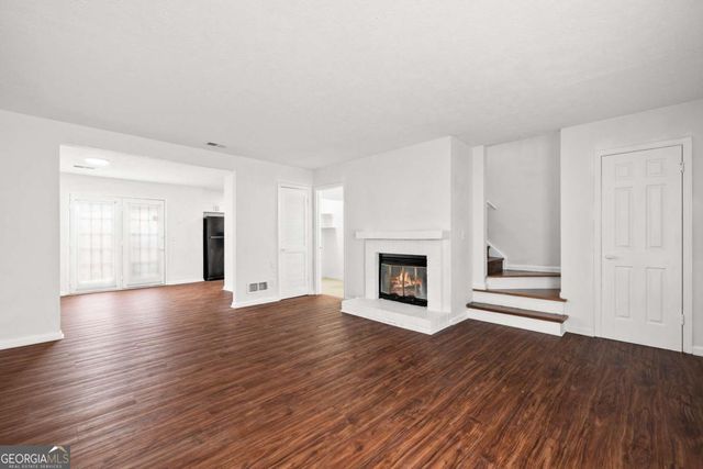 151 Old Ferry Way, Roswell, GA 30076