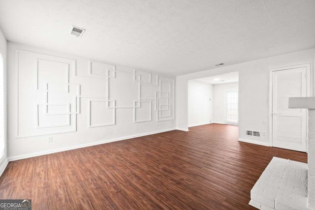 151 Old Ferry Way, Roswell, GA 30076