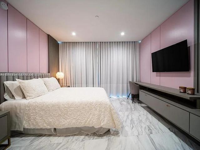 851 NE 1st Avenue 4811, Miami, FL 33132