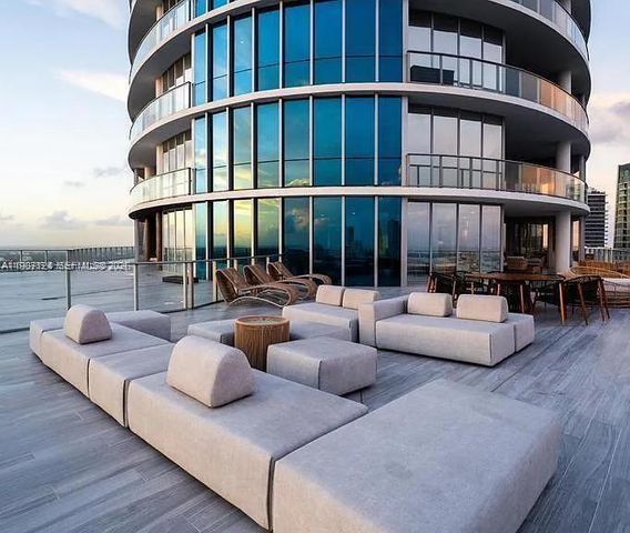 851 NE 1st Avenue 4811, Miami, FL 33132