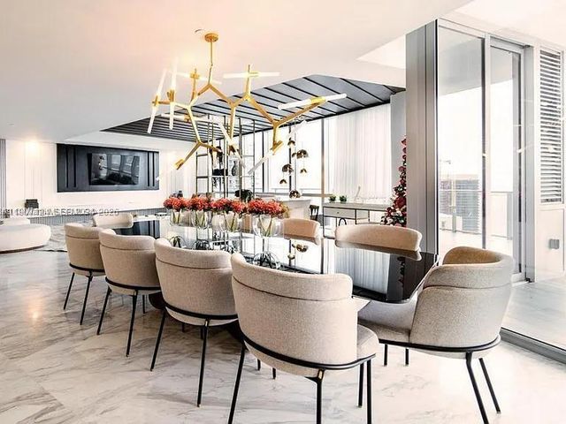 851 NE 1st Avenue 4811, Miami, FL 33132