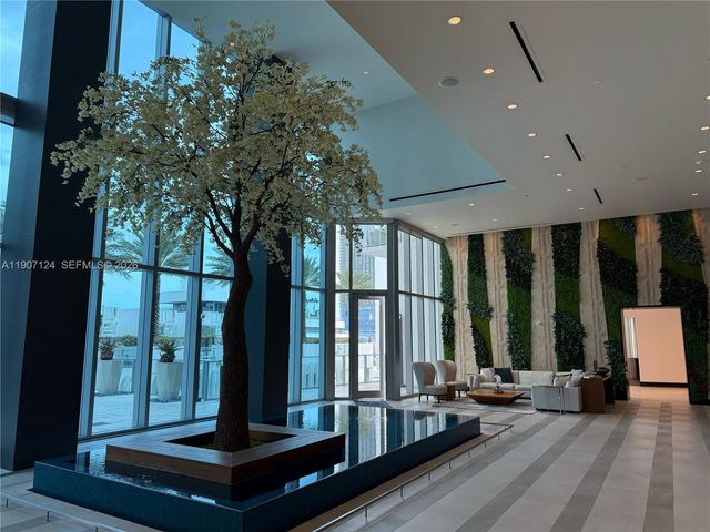 851 NE 1st Avenue 4811, Miami, FL 33132