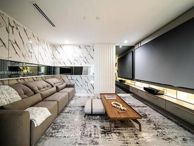 851 NE 1st Avenue 4811, Miami, FL 33132