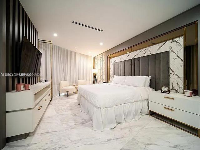 851 NE 1st Avenue 4811, Miami, FL 33132