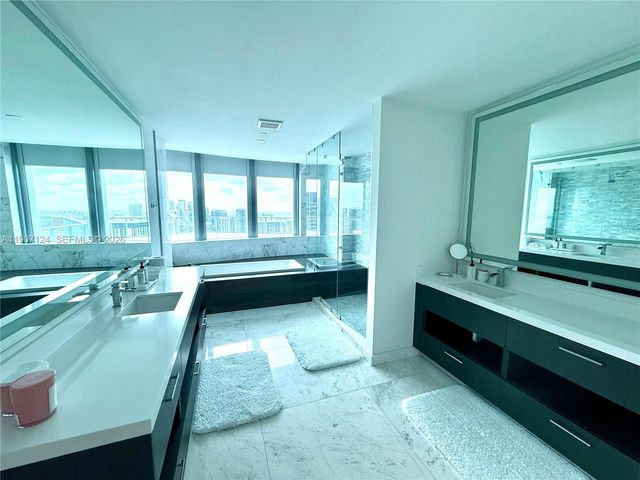 851 NE 1st Avenue 4811, Miami, FL 33132