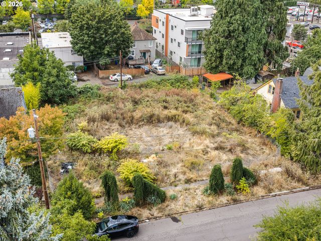 6330 N LOVELY St, Portland, OR 97203