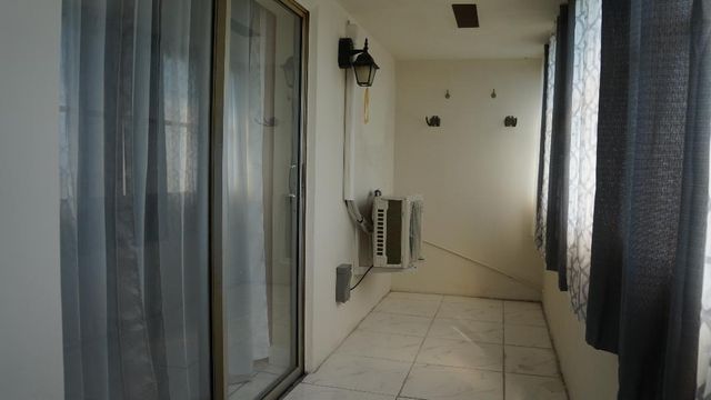 42 Sussex B, West Palm Beach, FL 33417