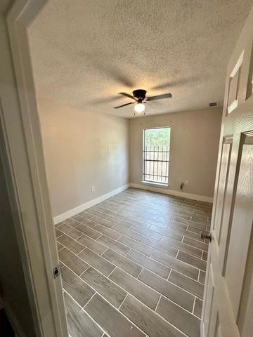 12262 Wild Pine Drive A, Houston, TX 77039