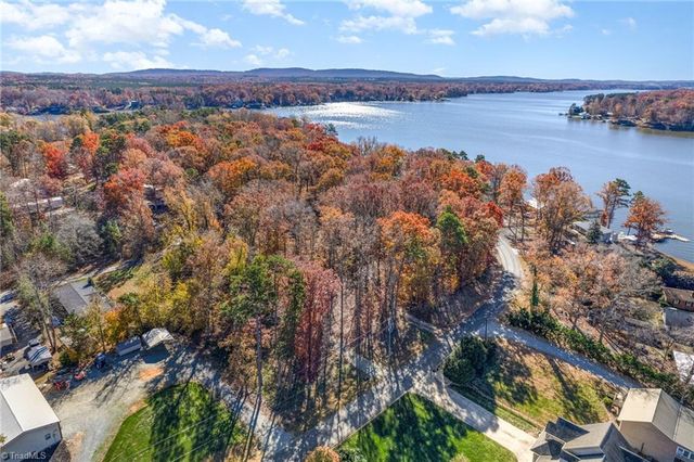 676 High Rock Shores Drive, Lexington, NC 27292