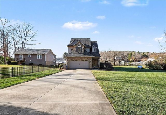 676 High Rock Shores Drive, Lexington, NC 27292