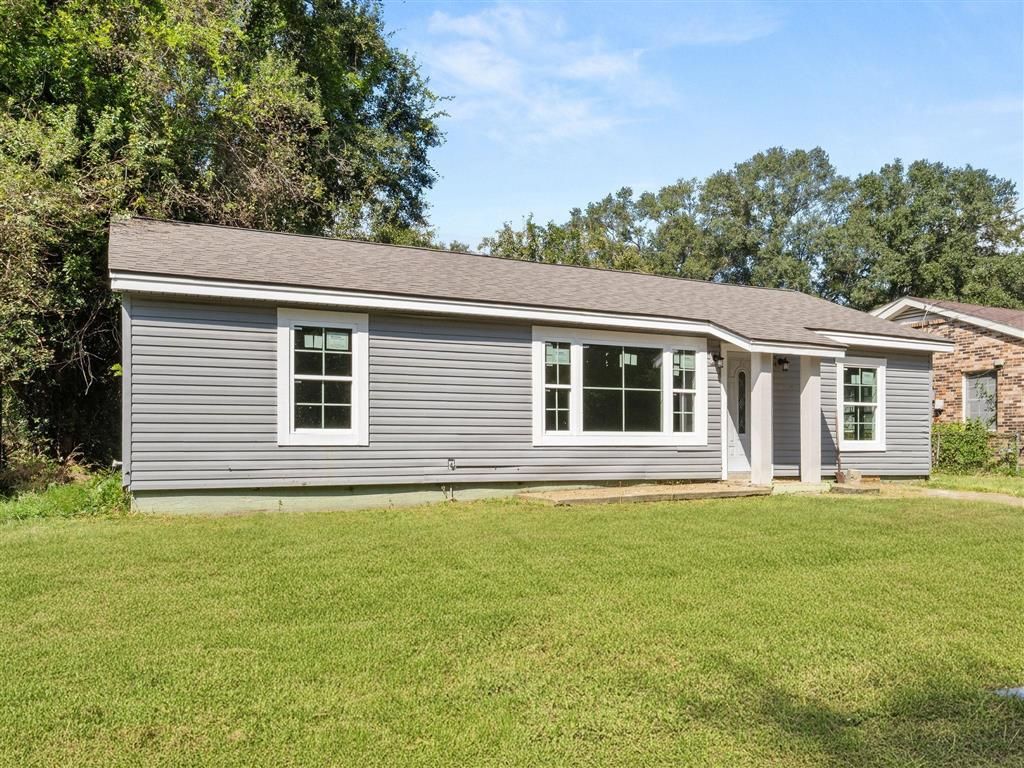 921 Lake Court Drive, Deridder, LA 70634